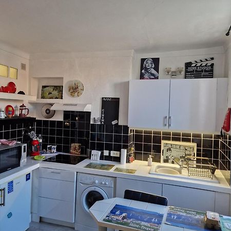 Apartment Rue St Antoine Кан Екстериор снимка