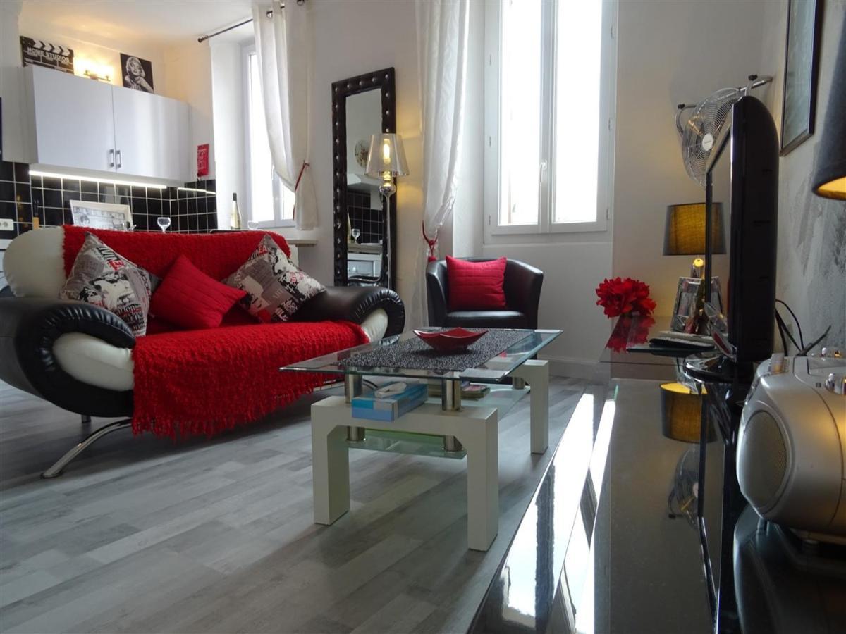 Apartment Rue St Antoine Кан Екстериор снимка