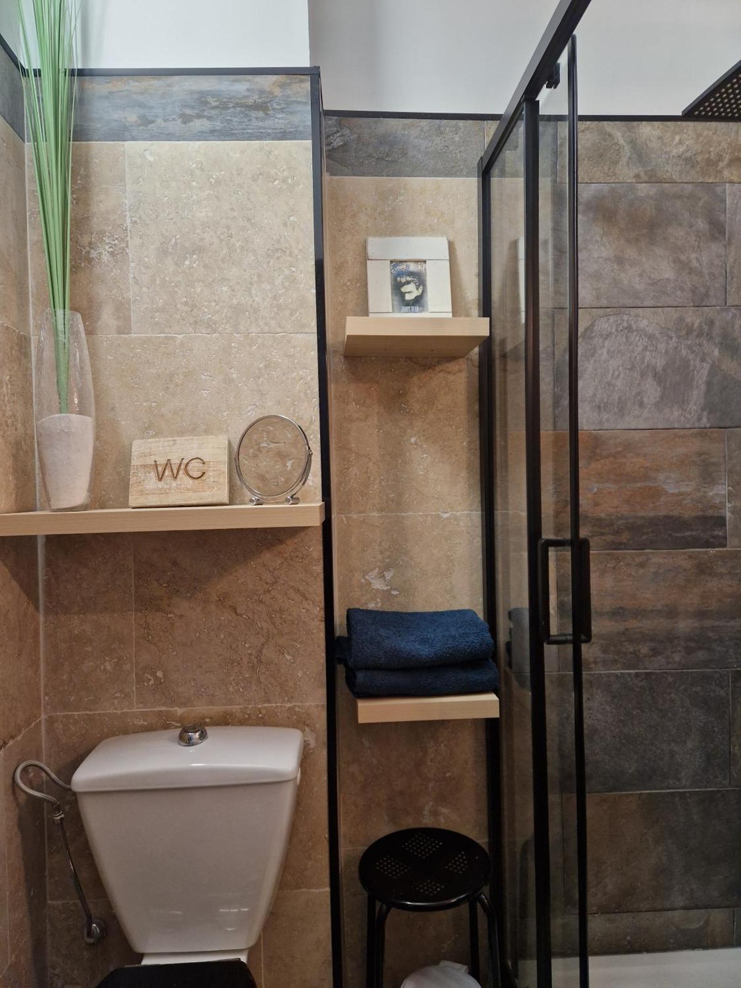 Apartment Rue St Antoine Кан Екстериор снимка